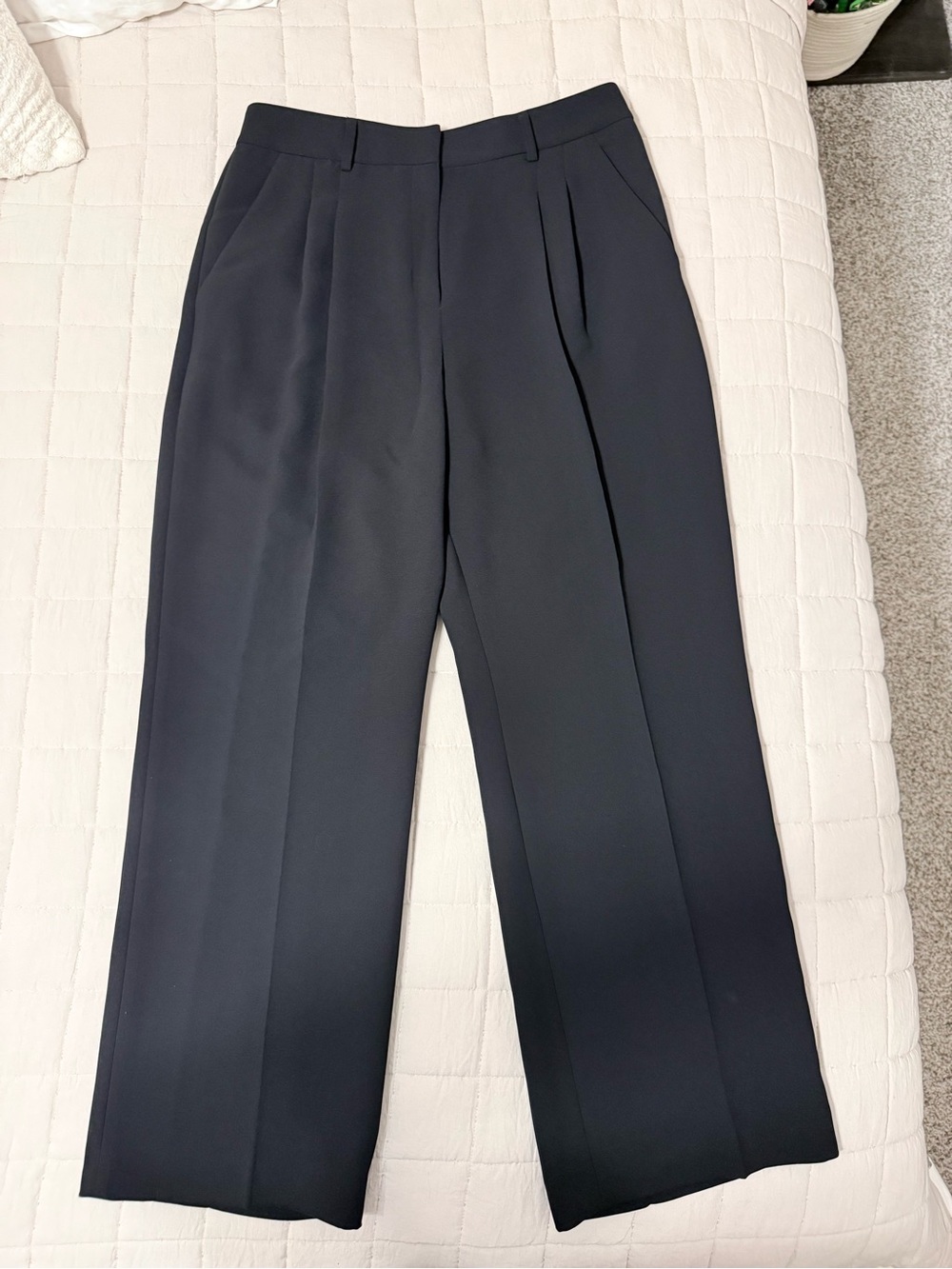 Gianni Bini Black Wide-Leg Pleated Trousers